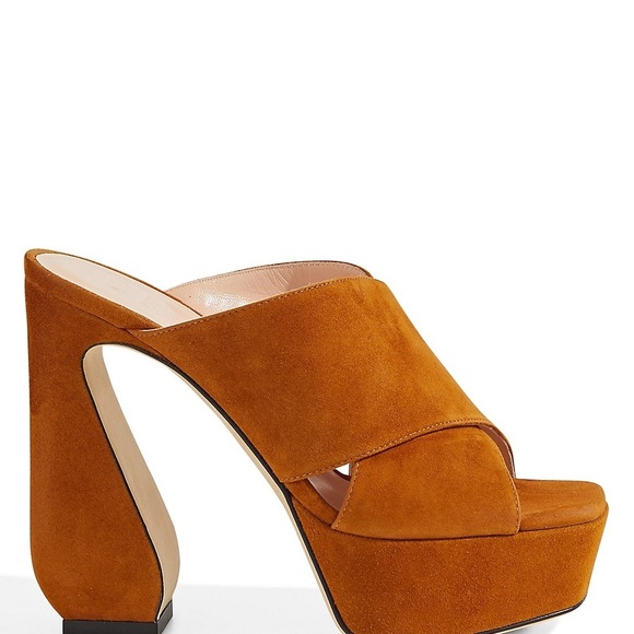 New in box GORGEOUS & FABULOUS Suede unique open toe heels - Picture 6 of 12